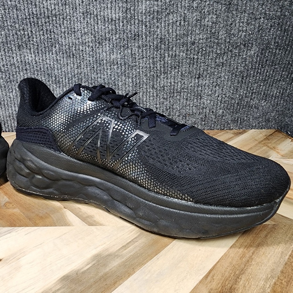 New Balance Fresh Foam More v3 Black Wide Running Shoes Men's 13 4E MMORLB3 - Picture 6 of 13